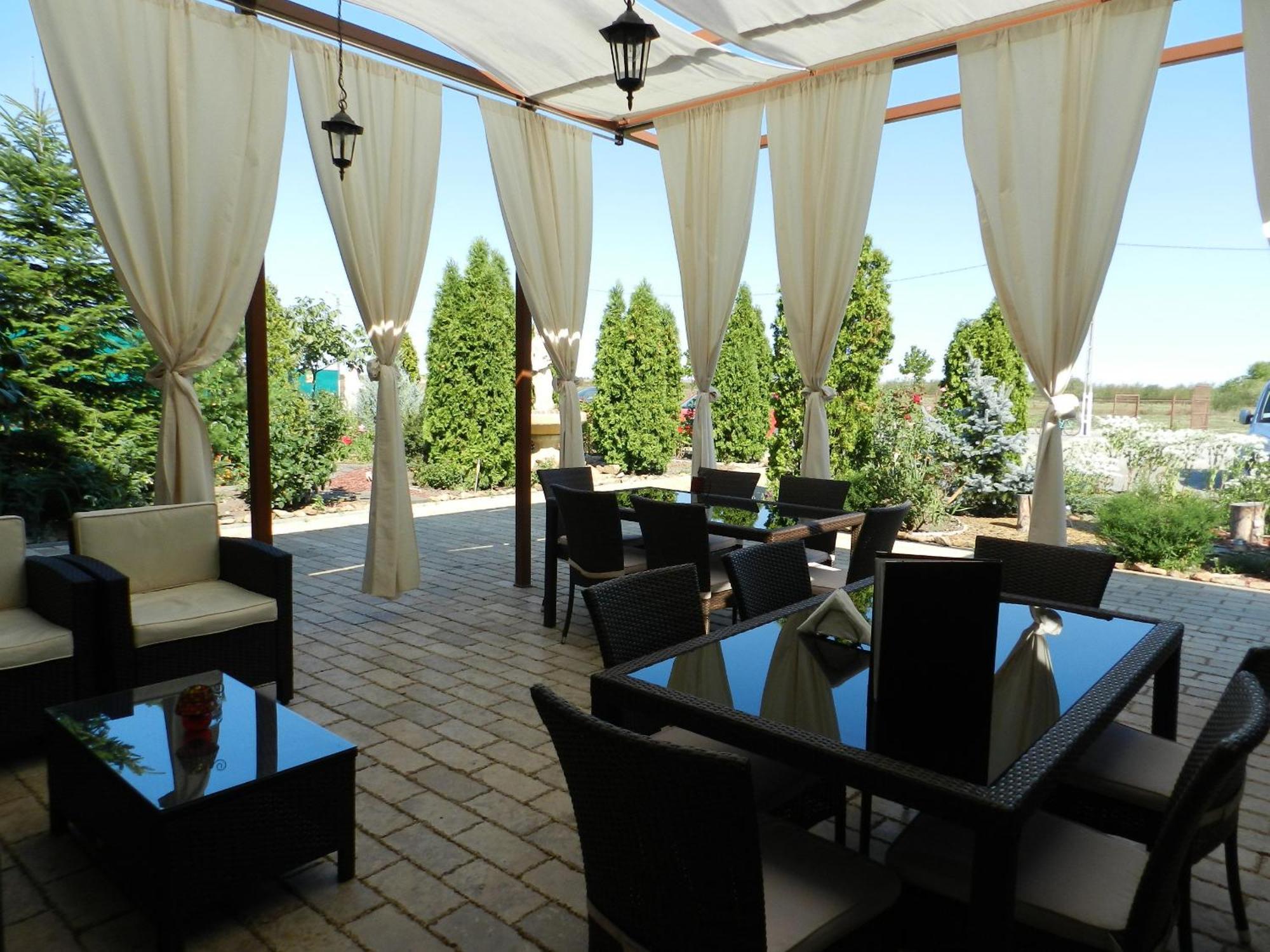 Anette Resort & Spa Covaci Esterno foto