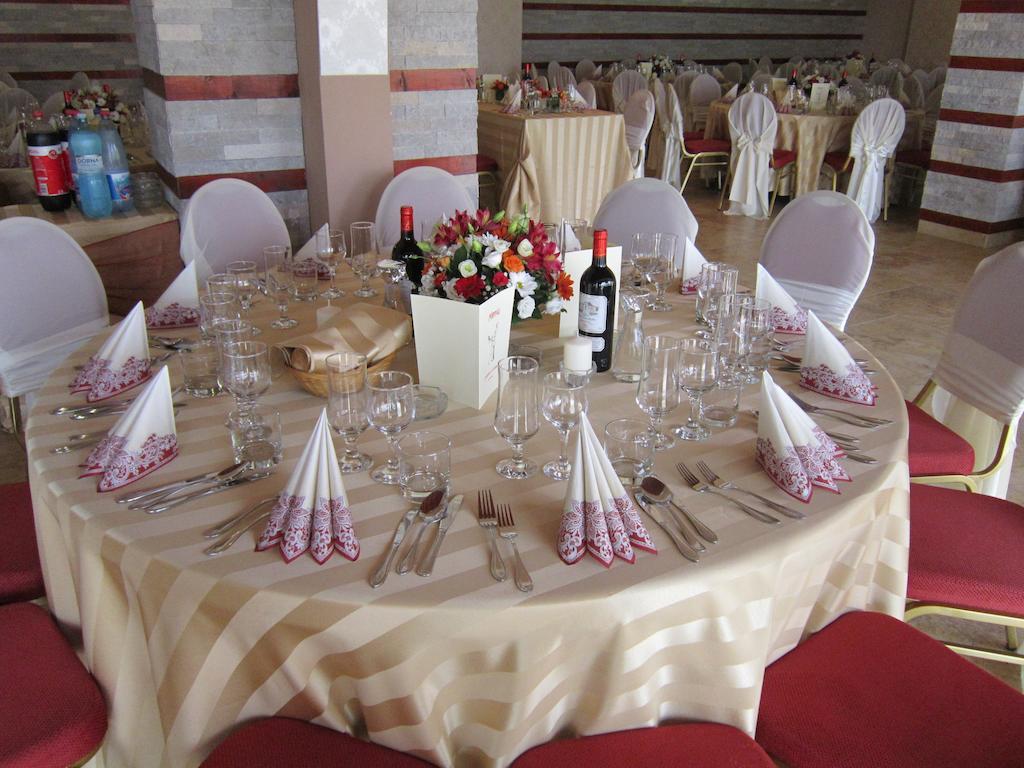 Anette Resort & Spa Covaci Esterno foto