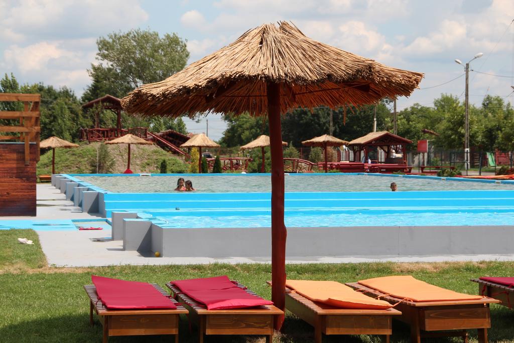 Anette Resort & Spa Covaci Esterno foto