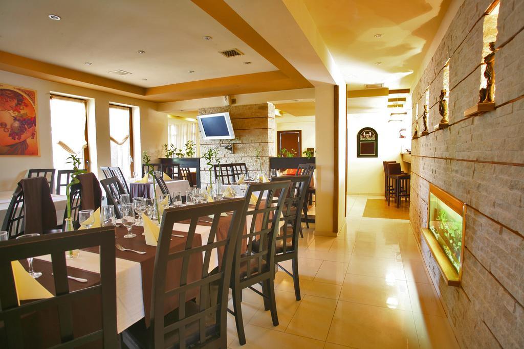 Anette Resort & Spa Covaci Esterno foto